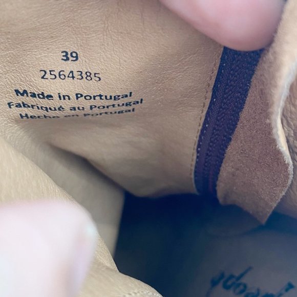 Free People Cybill Boots Ankle Wine Snake Size 39 / 8.5 NEW - Picture 11 of 12